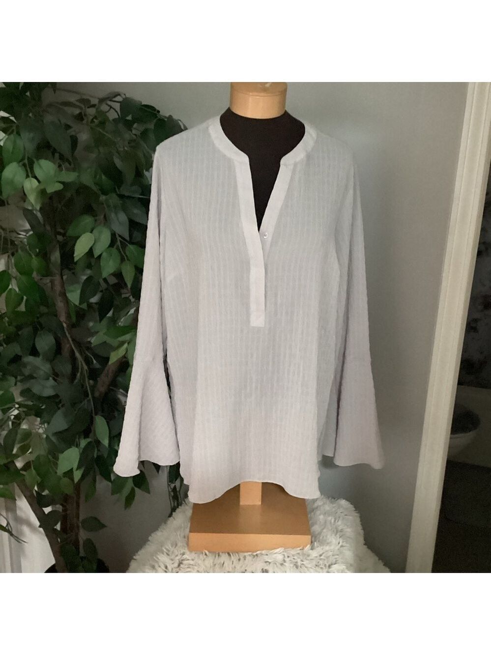 Simply Vera Vera Wang Woman’s XXL long bell sleeve pullover blouse NWT w…